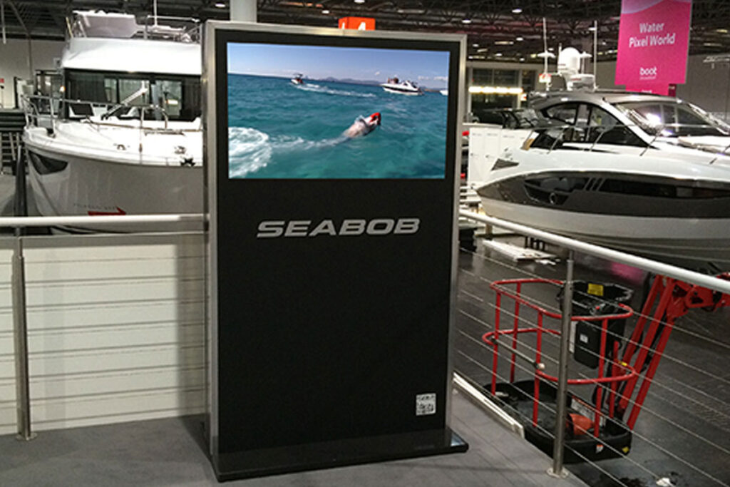 Werbedisplay von Seabob auf der Messe Boot 2018